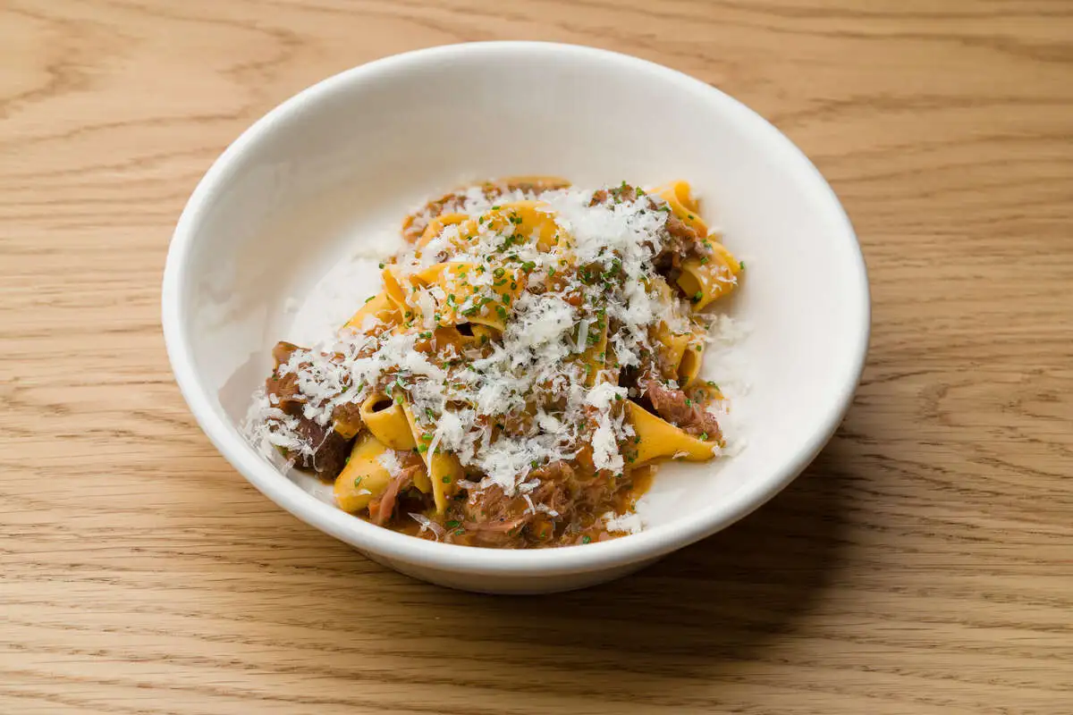 Папарделле, мясное рагу 