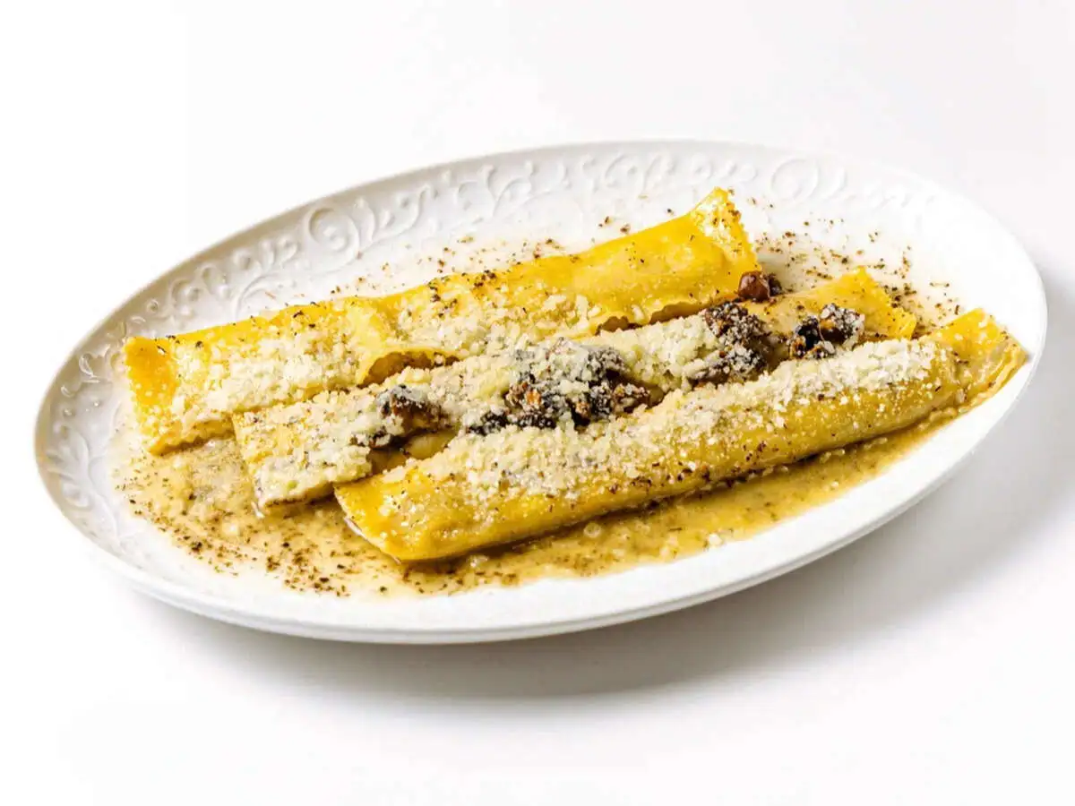 Каннеллони с лесными грибами