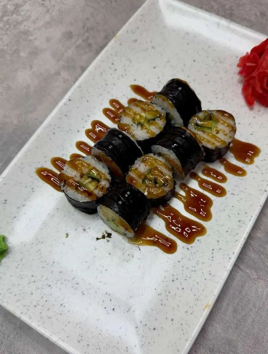 Ролл Нори Маки креветка