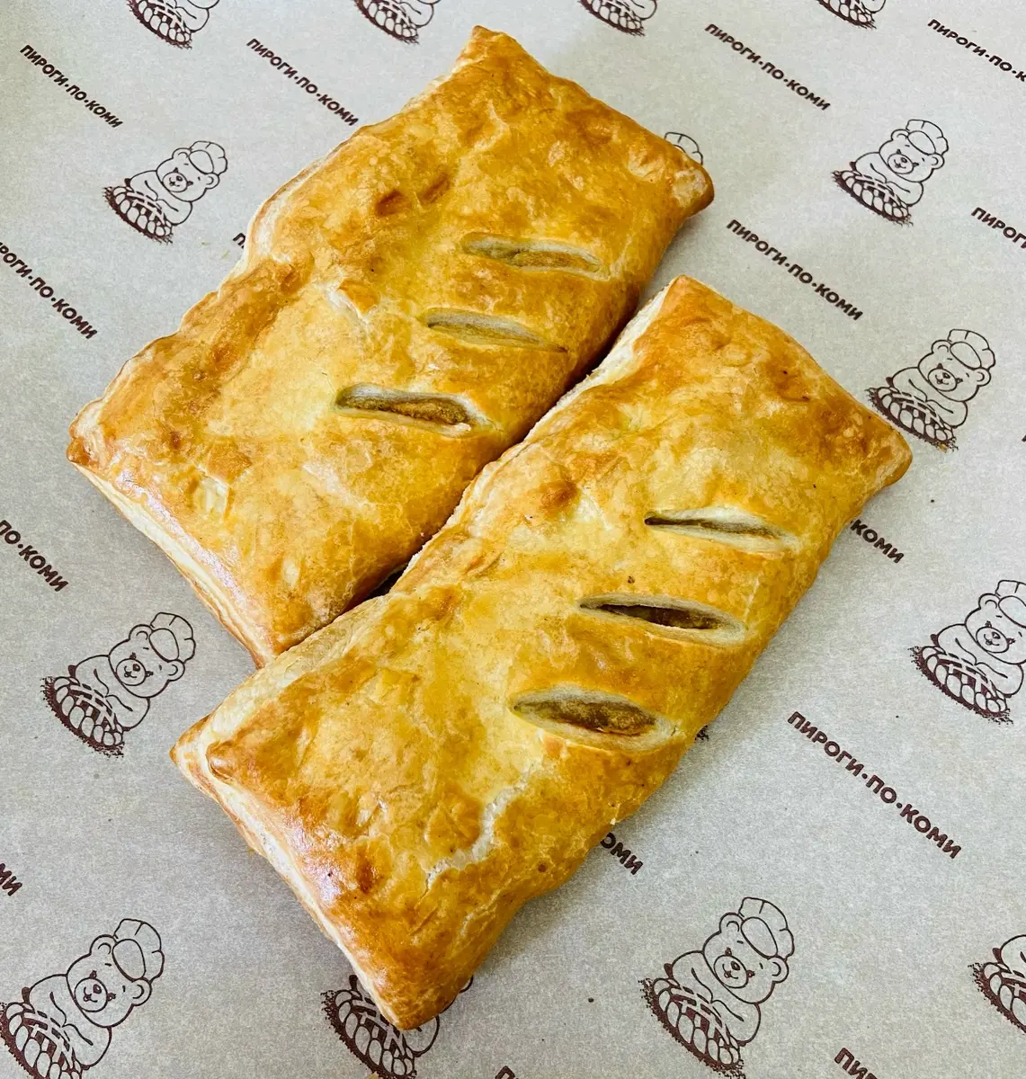 Слойка с яблоком 