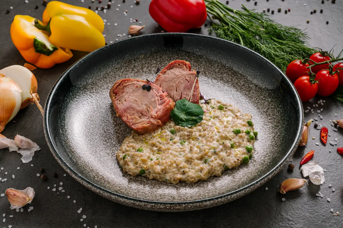 ЗАПЕЧЕННАЯ ГОЛЕНЬ ИНДЕЙКИ