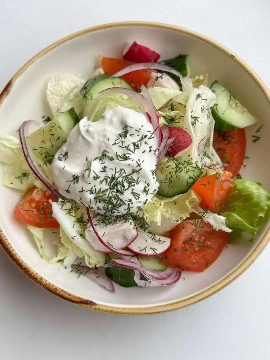 БО Овощной салат с муссом из феты 180 гр