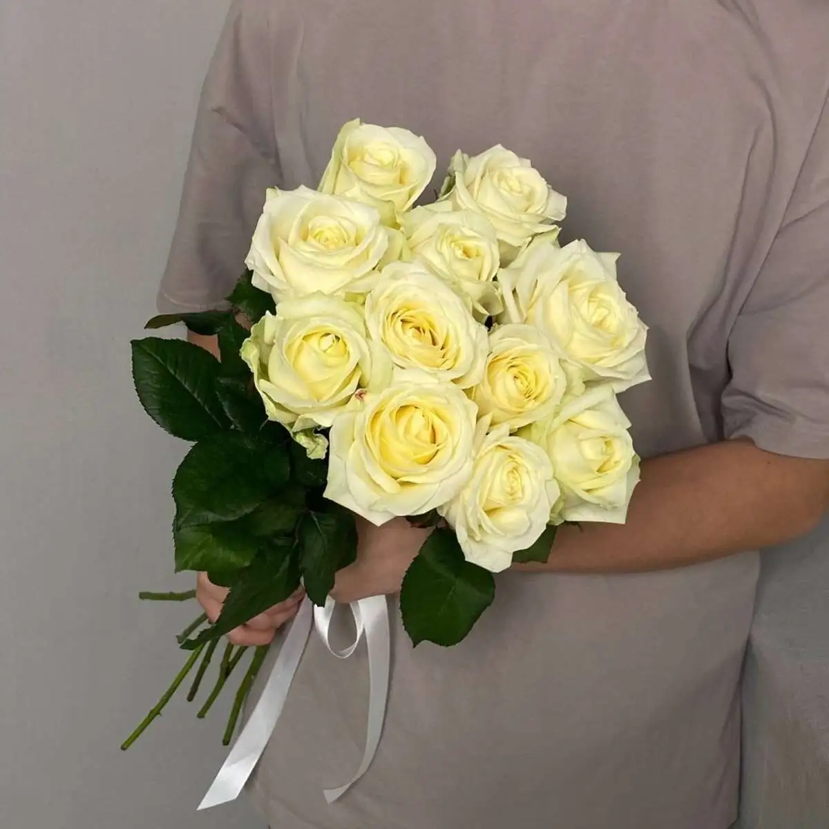 Монобукет из 11 белых роз