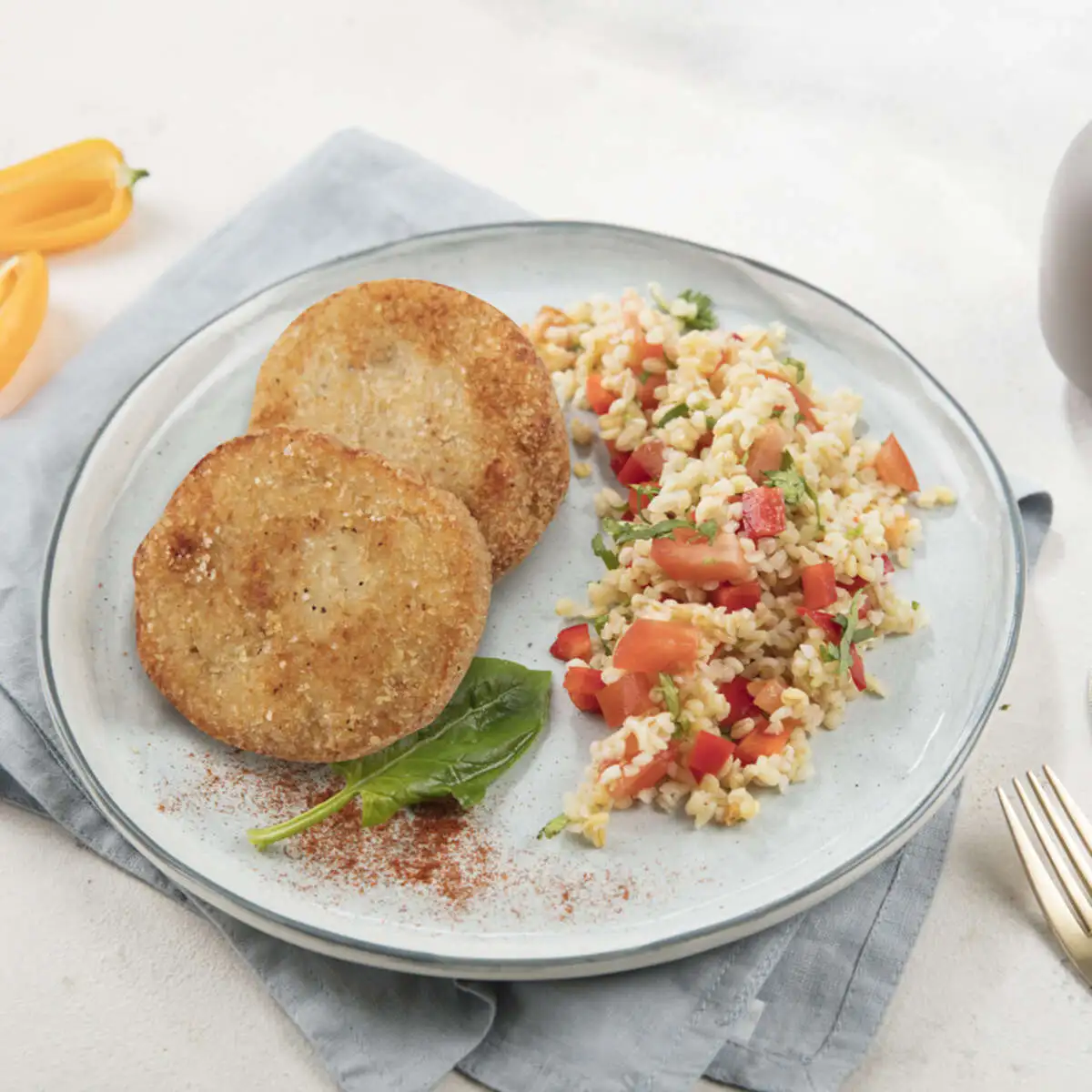 Куриные котлетки с рисом и овощами 