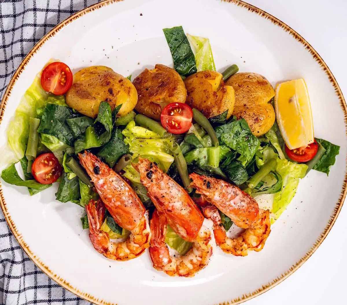 Салата ме Гаридес