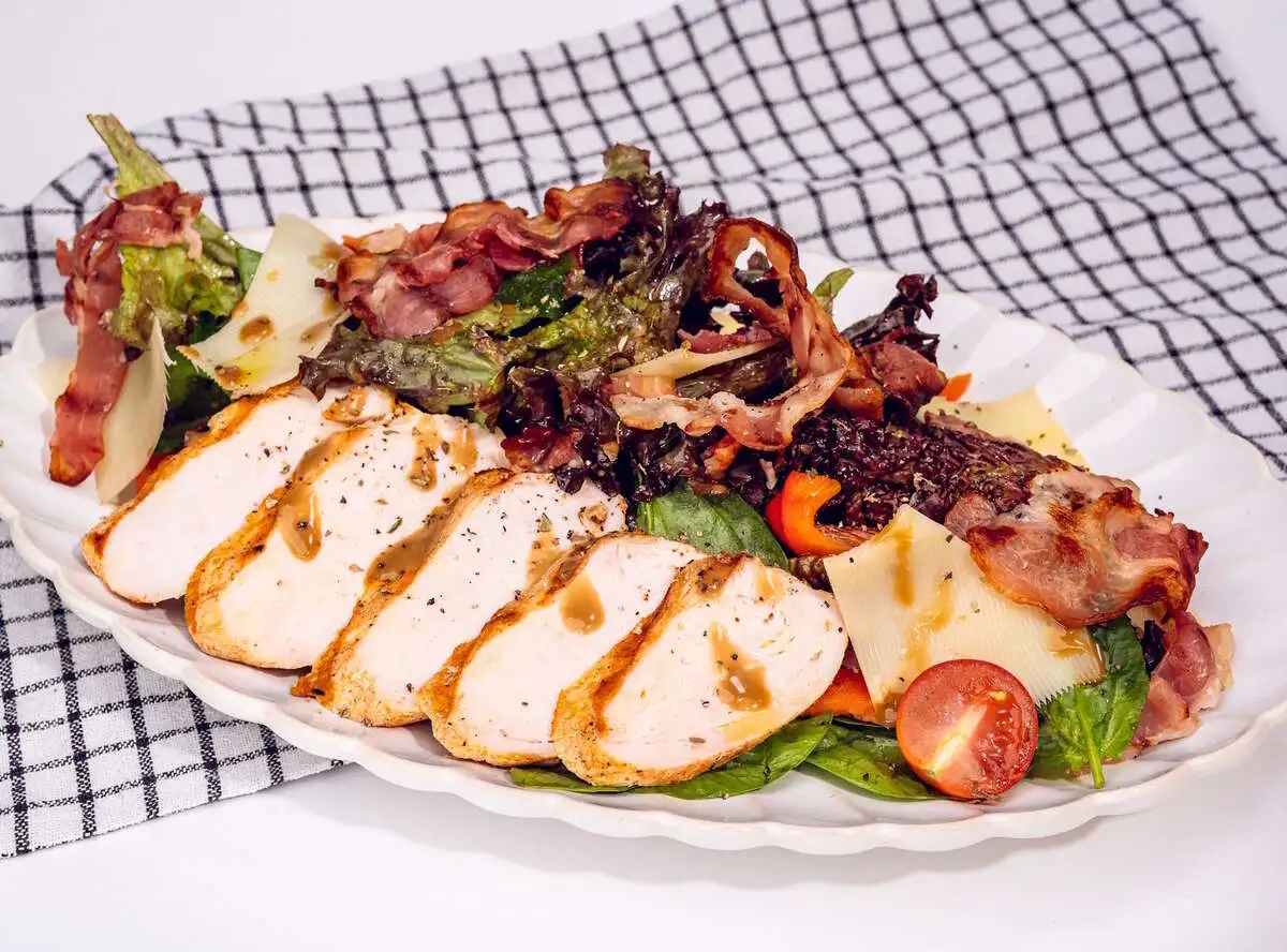 Салата ме котопуло