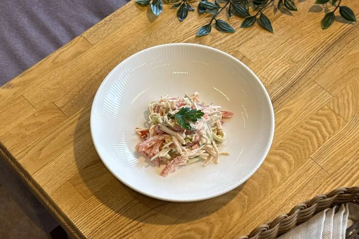 Салат крабовый и печёным перцем