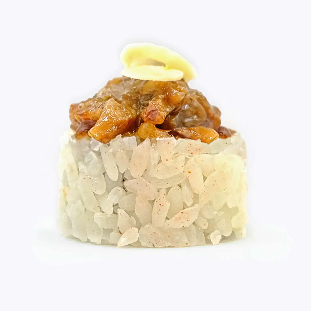 Ролл с угрем и лепестками миндаля