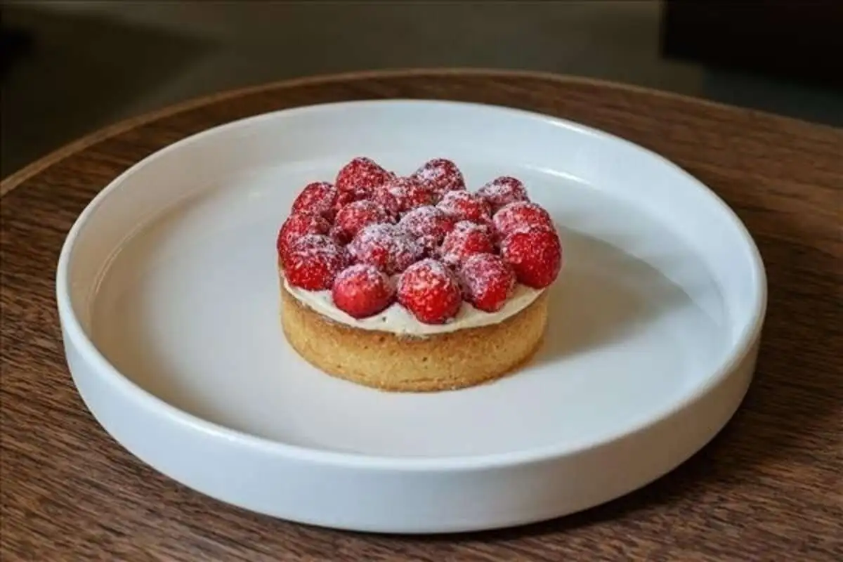 Тарталетка с клубникой