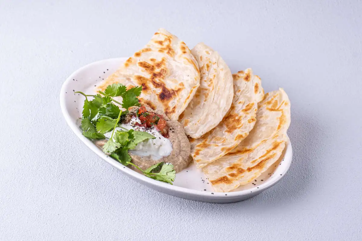 Пате из печеного баклажана и страчателлы