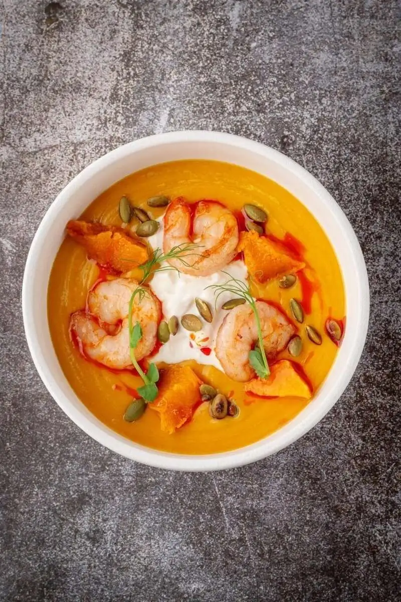 Суп тыквенный с креветками и страч. 1/330