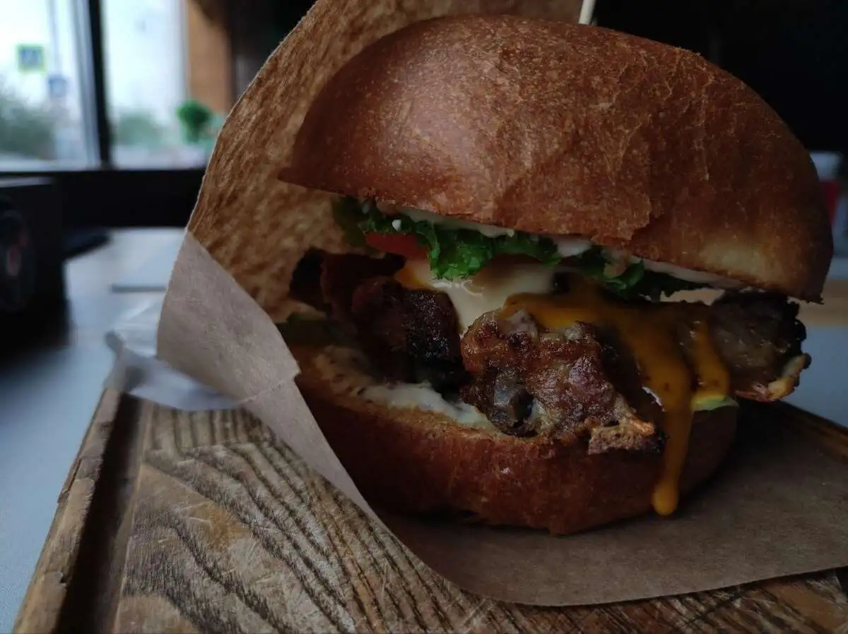 Мясторбургер с реберным мясом