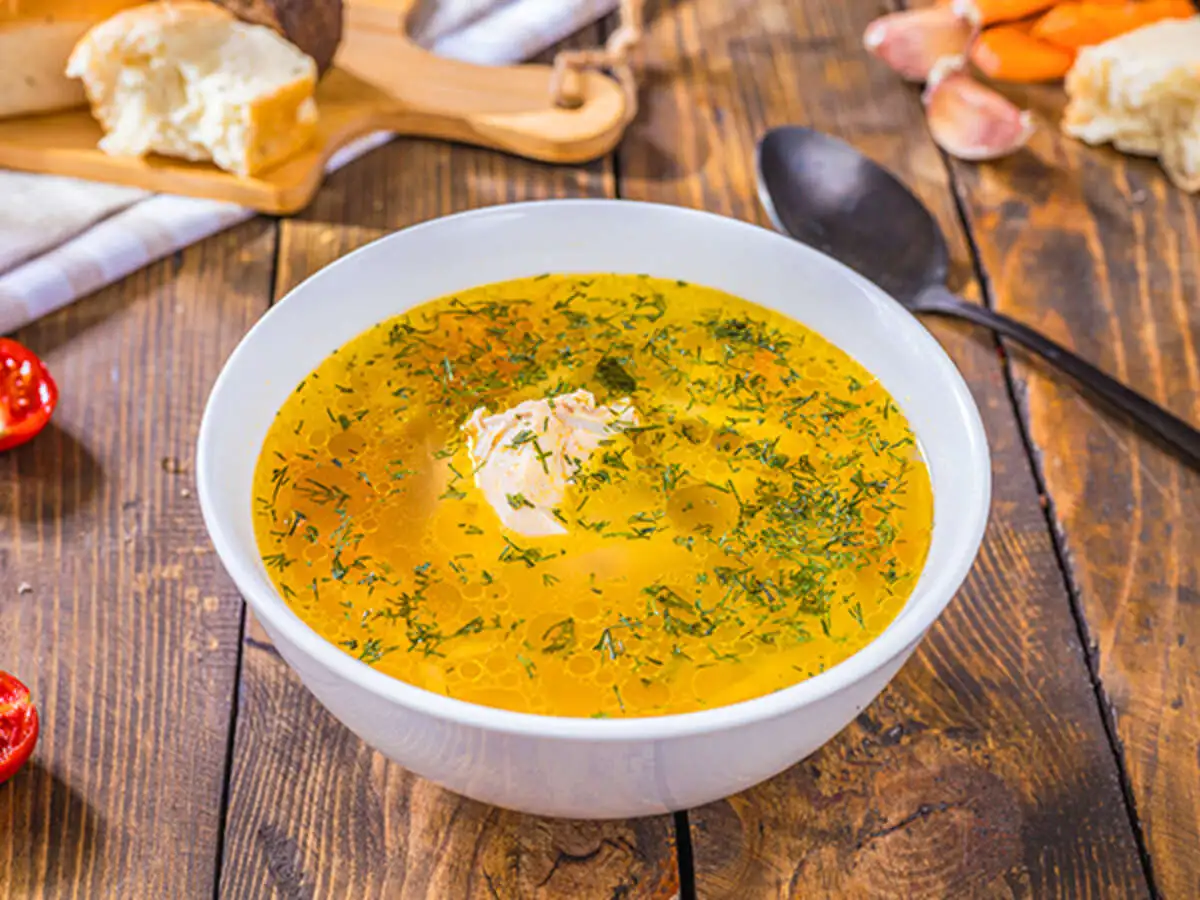 Куриный суп с домашней лапшой