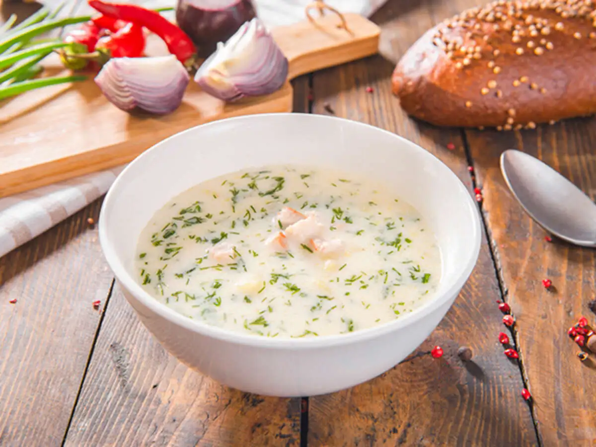 Суп сырный с копчёностями