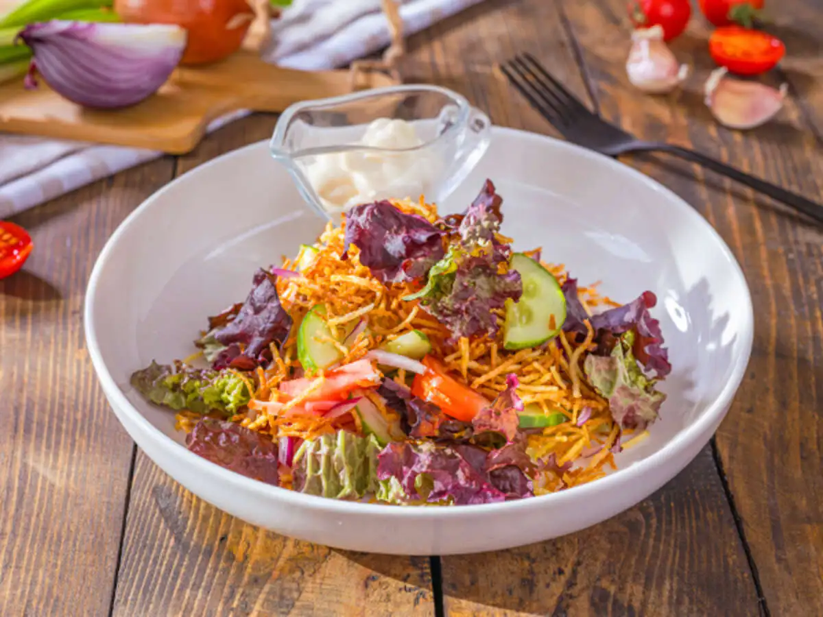 Салат с карбонадом и картофелем пай