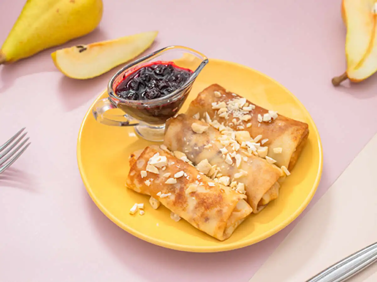 Блинчики с творогом и грушей