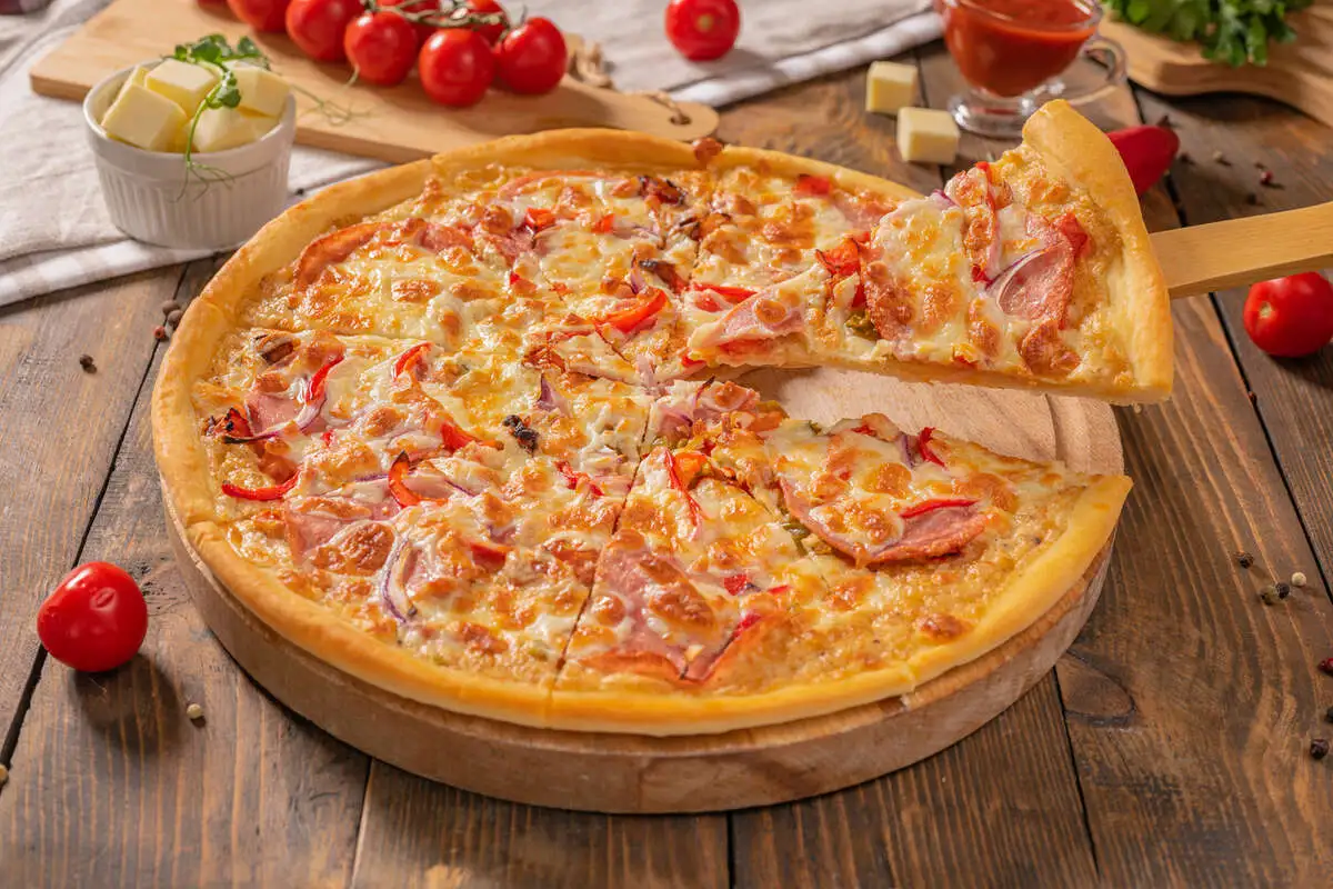 Пицца домашняя с халапеньо