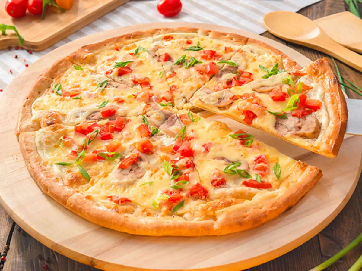 Пицца детская с курицей