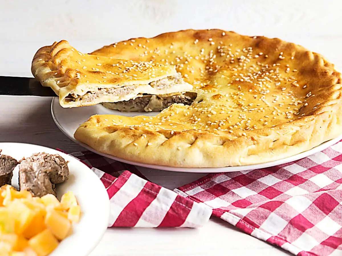 Пирог с бараниной и тыквой