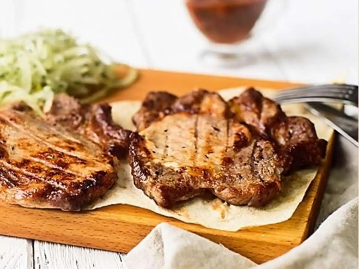 Стейк из свинины (в контейнере)