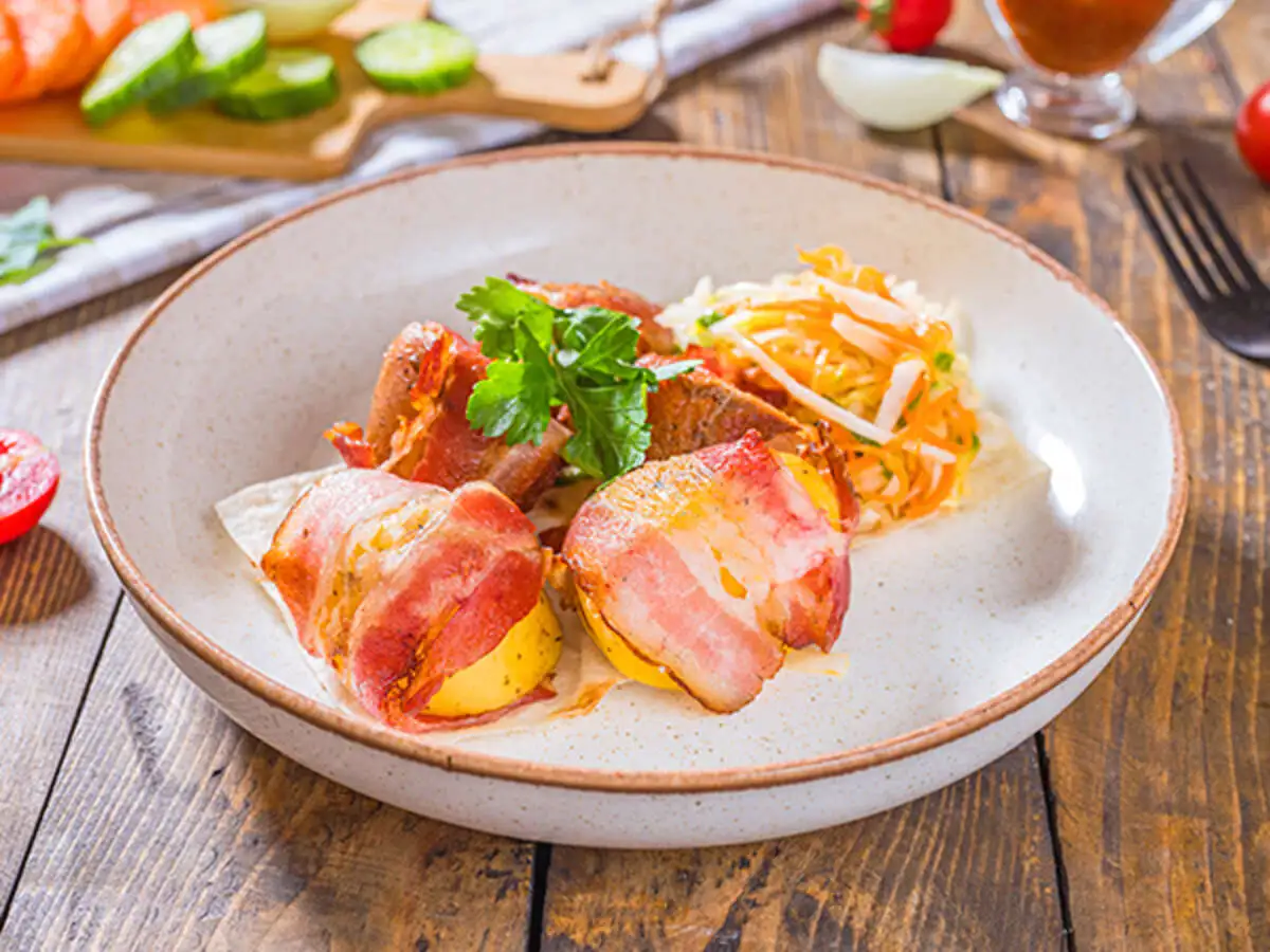 Картофель в беконе