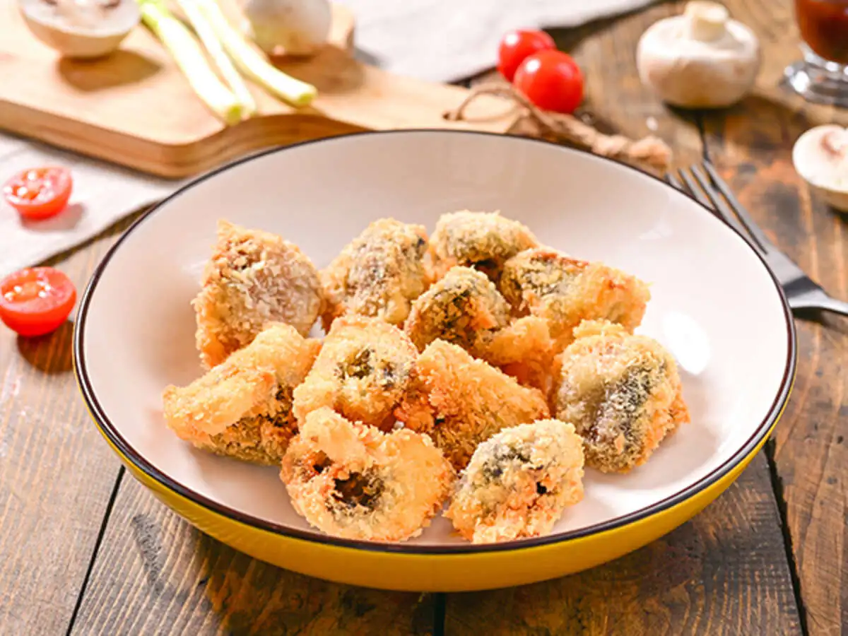 Шампиньоны в сухарях