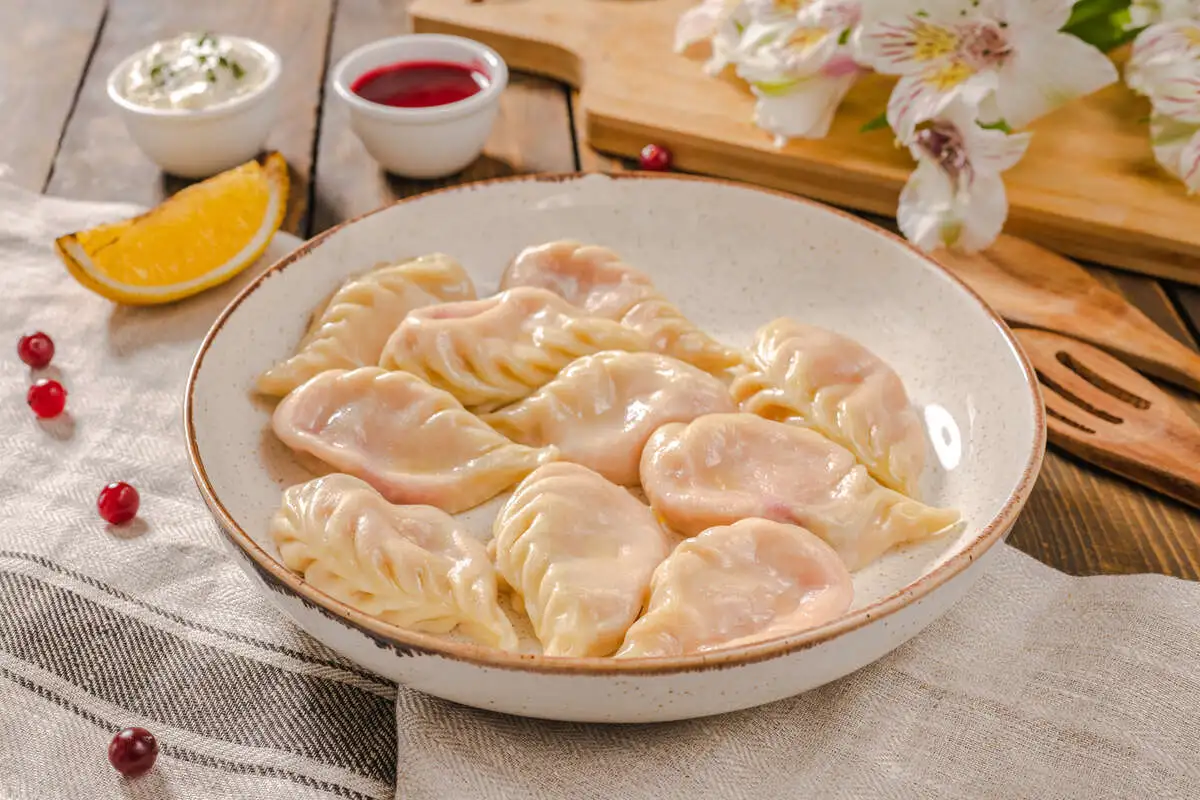 Вареники с вишней и творогом замороженные, весовые