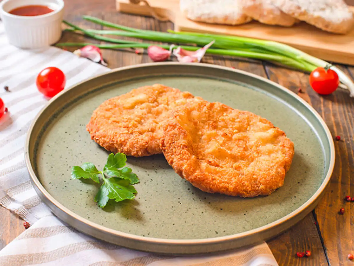 Шницель из курицы замороженный