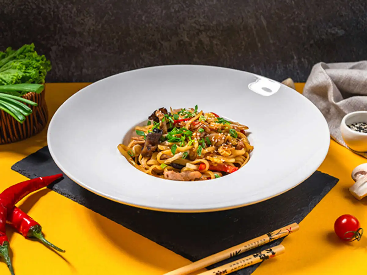 Вок со свининой в соусе терияки