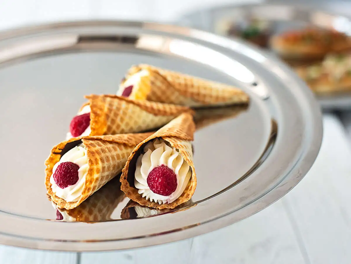 Домашняя вафля с кремом чиз 1 шт.