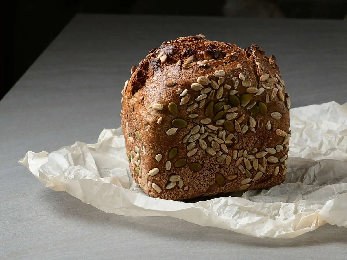 Хлеб Любава Ржаной бездрож. с семенами подсолнуха