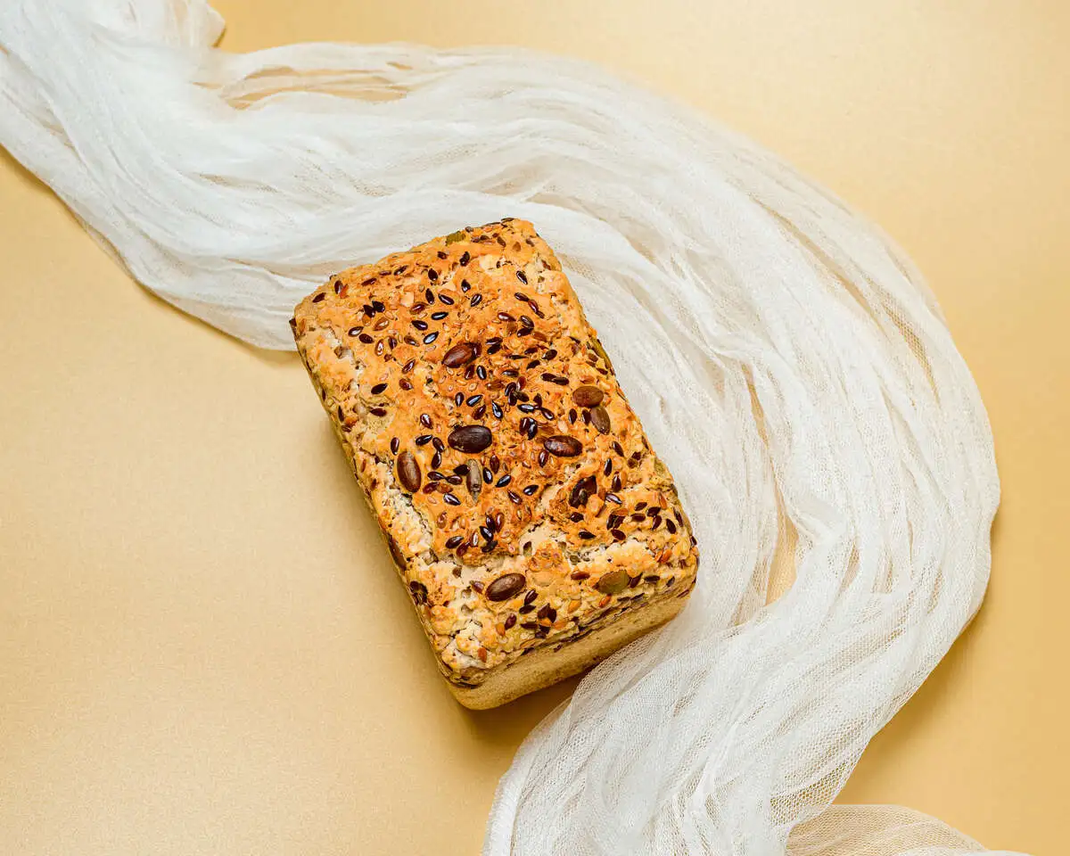 Хлеб безглютеновый серый с семечками