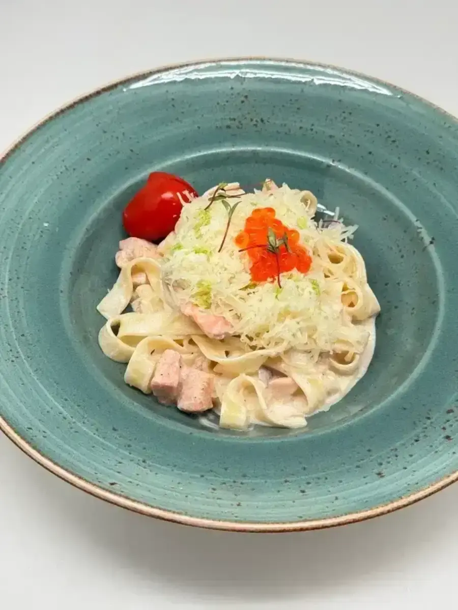 Паста с лососем, 250 г