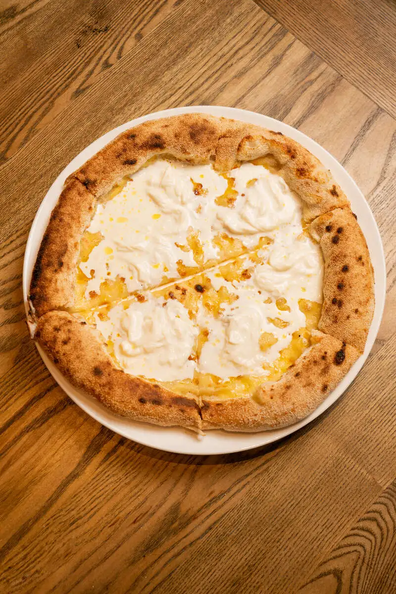 Пицца сырная с трюфельным масло 30см