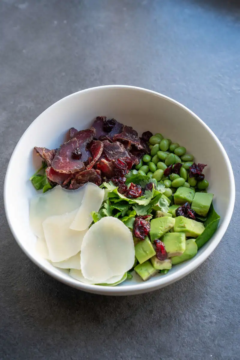 Боул с бризаолой