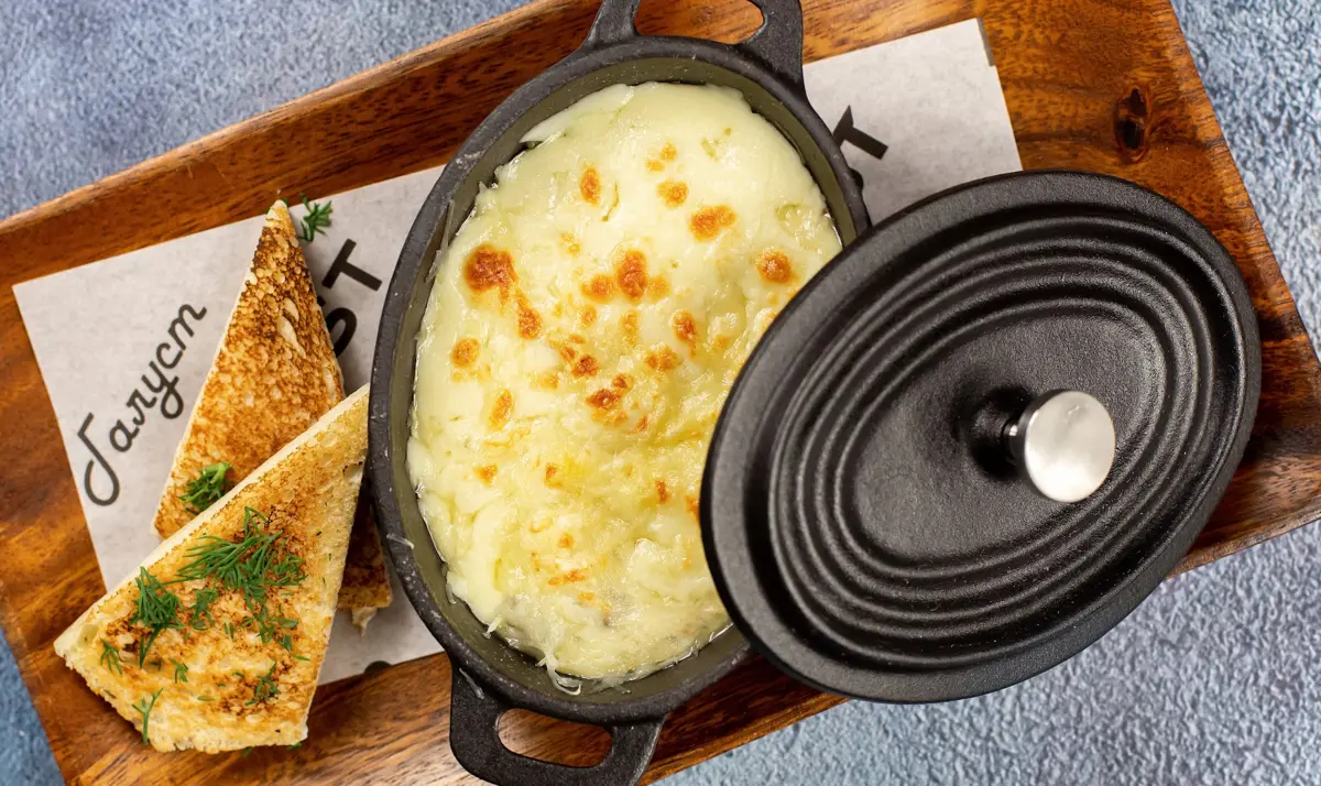 Жюльен с курицей и грибами