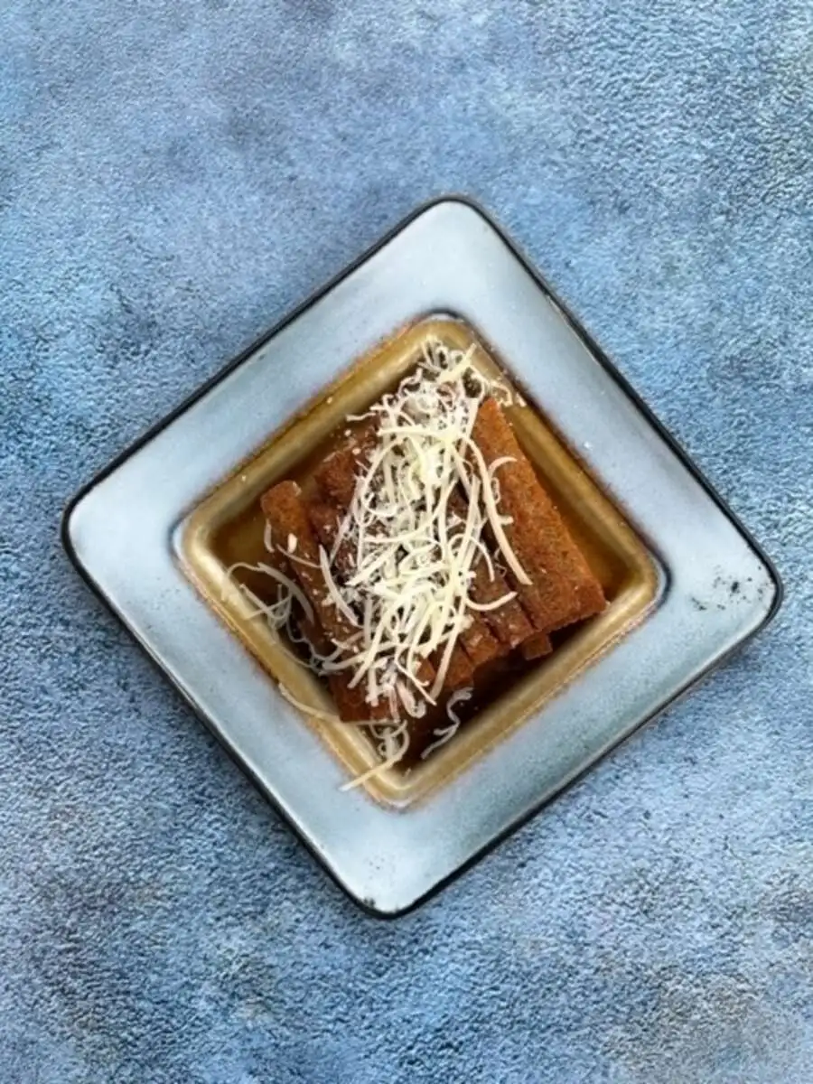 Гренки ржаные с пармезаном 