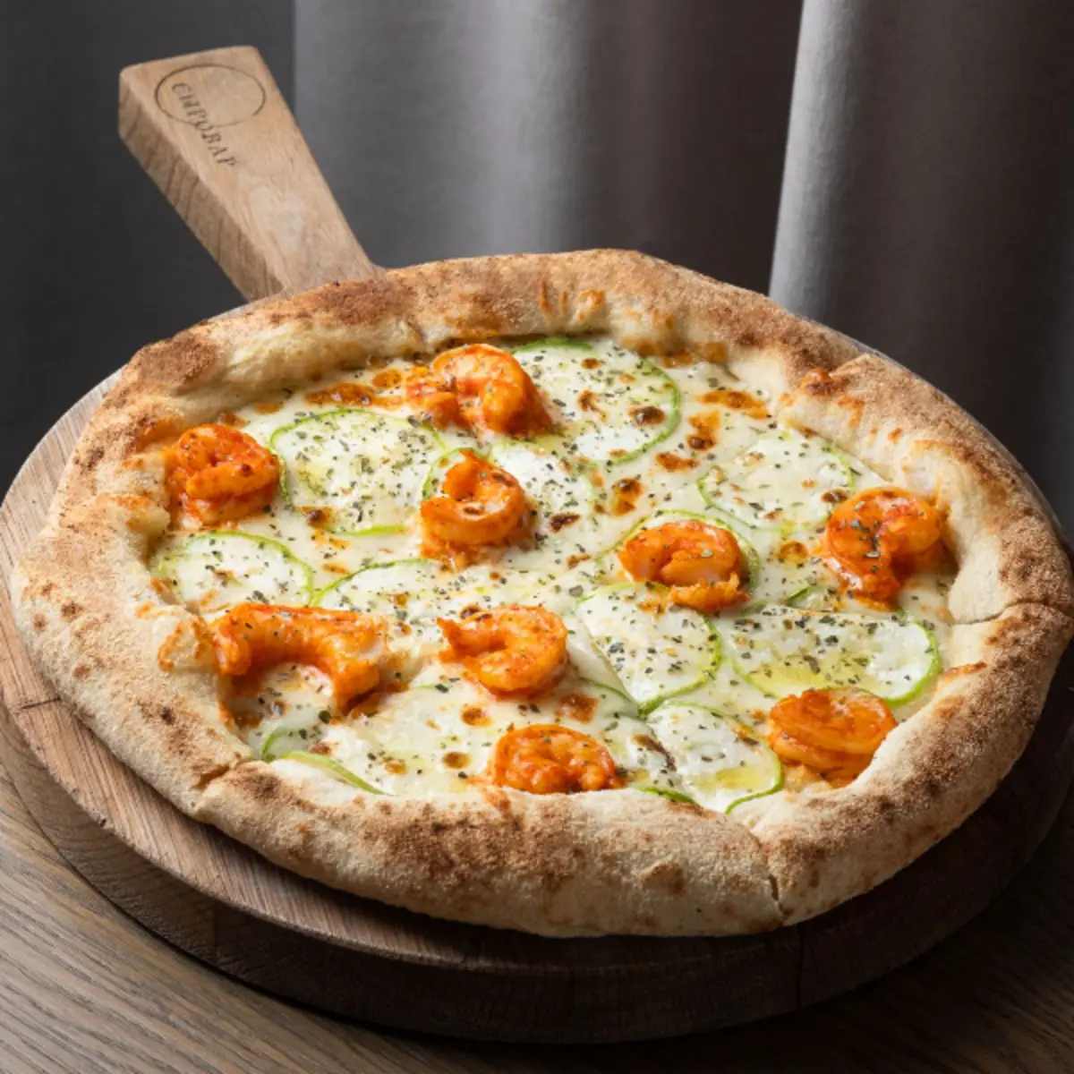 Пицца Креветки, кимчи, цукини