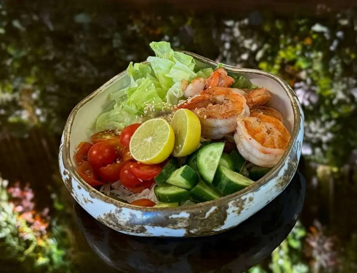 Поке-боул с креветкой / Poke bowl with shrimp