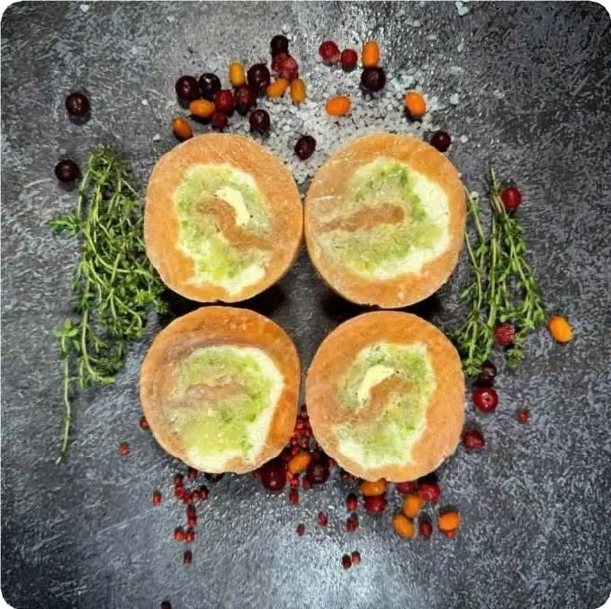 РУЛЕТ ИЗ ЛОСОСЯ СМ