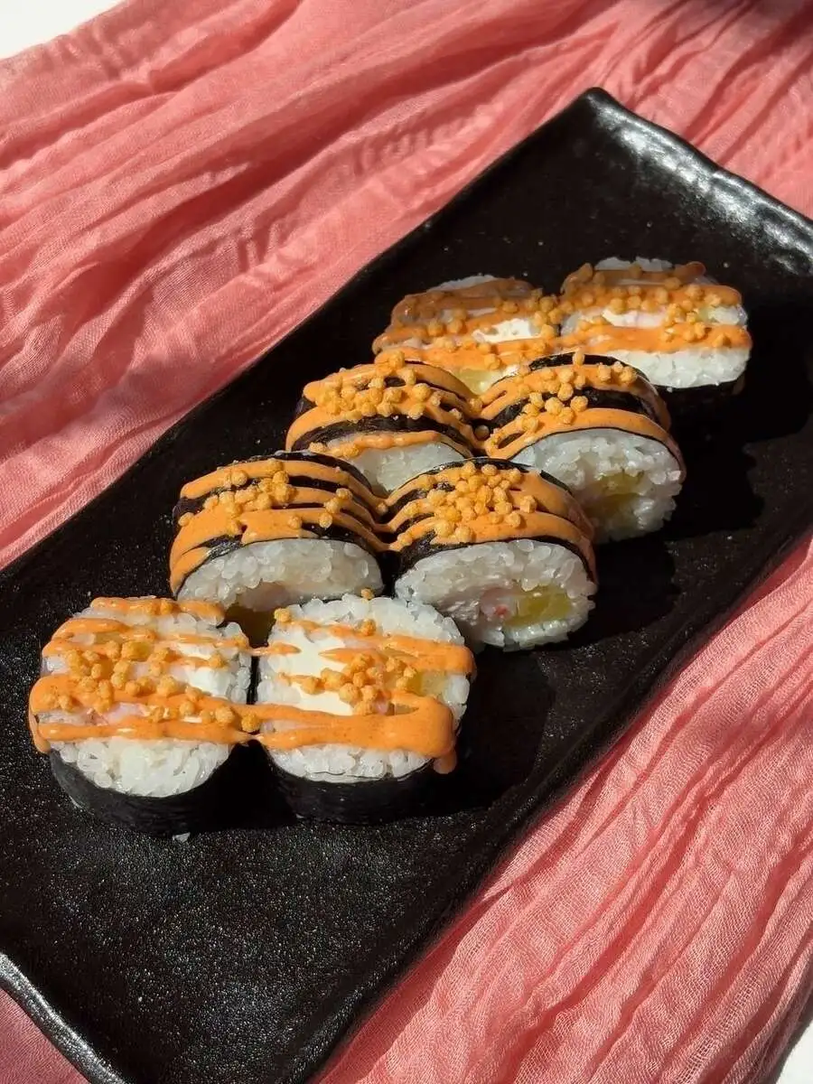 Ролл Том Ям