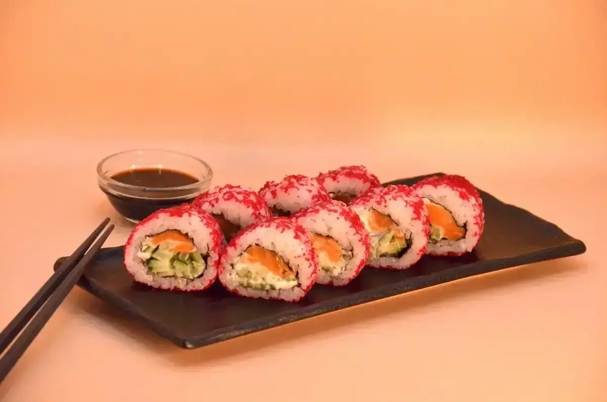 Калифорния с лососем