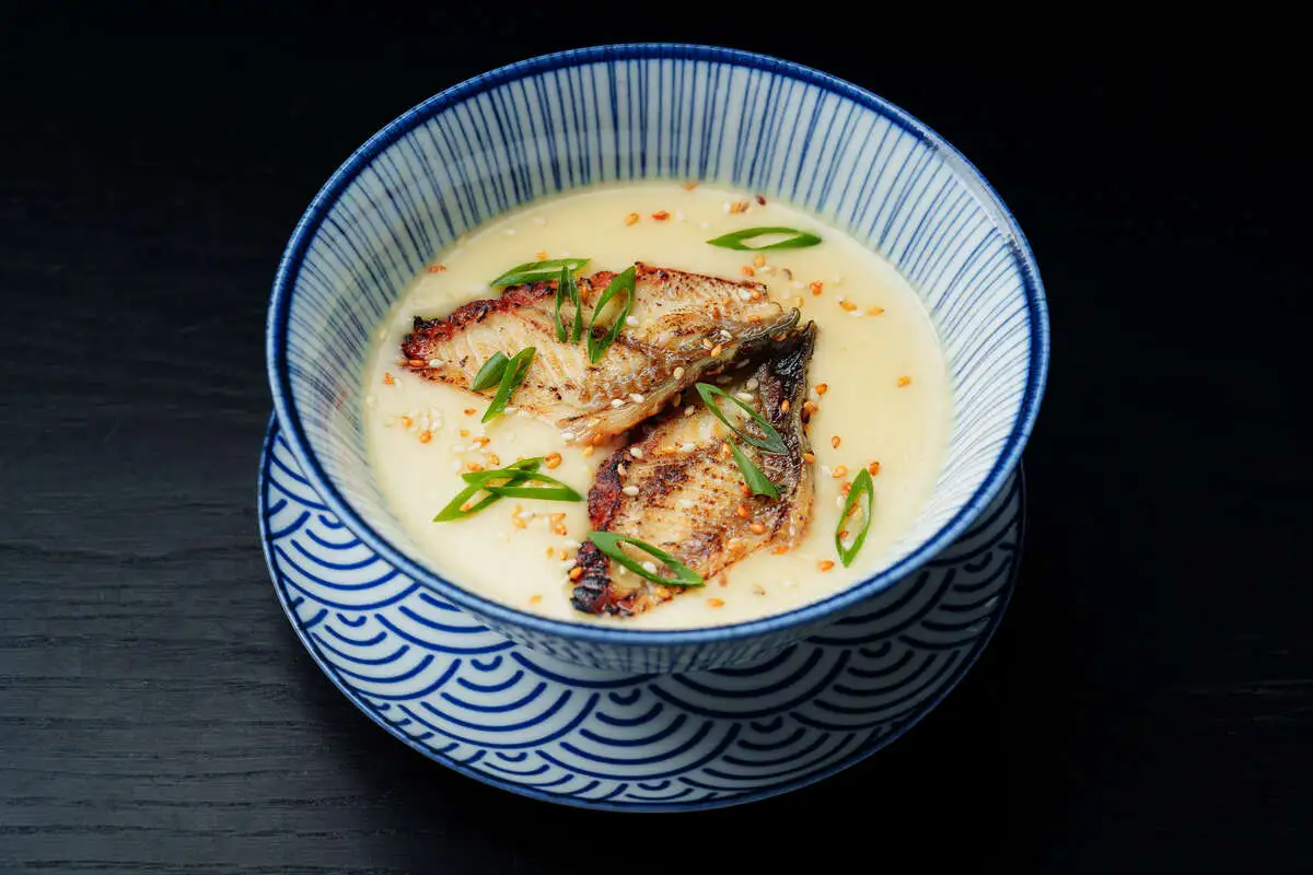 Картофельный крем-суп с угрем