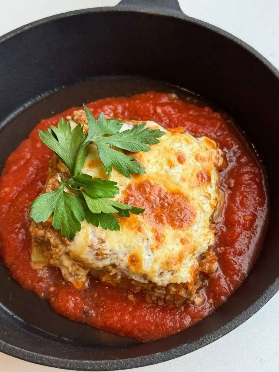 БО Греческая мусака с телятиной, тыквой и сыром моцарелла 250/20 гр