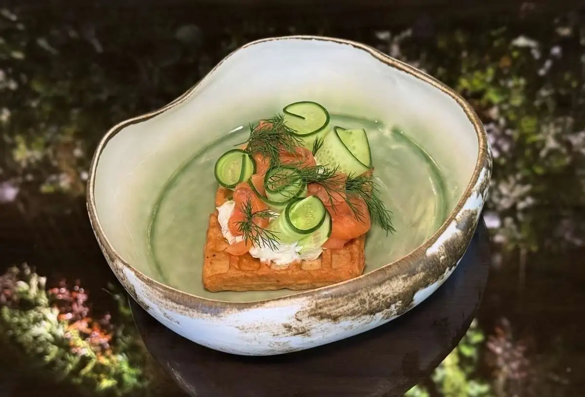 Картофельные вафли с лососем / Potato waffles with salmon