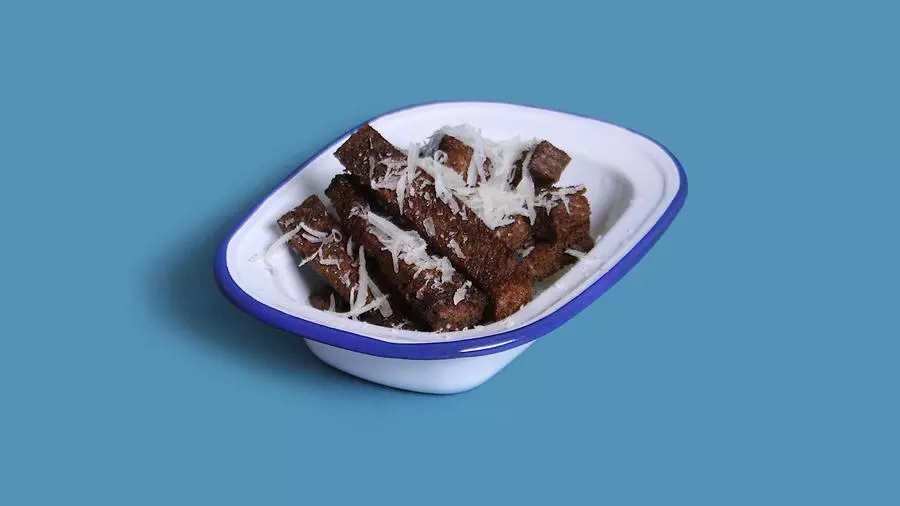 Гренки с чесноком и пармезаном