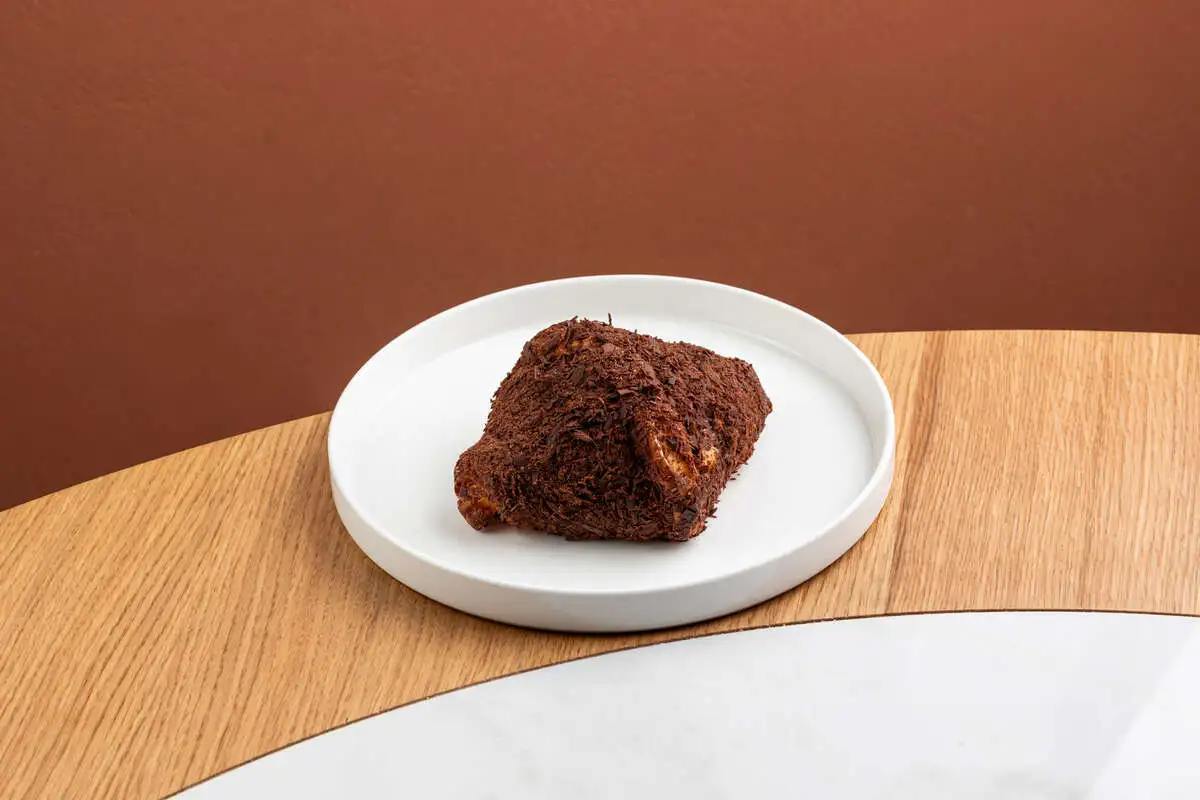 Круассан шоколадный