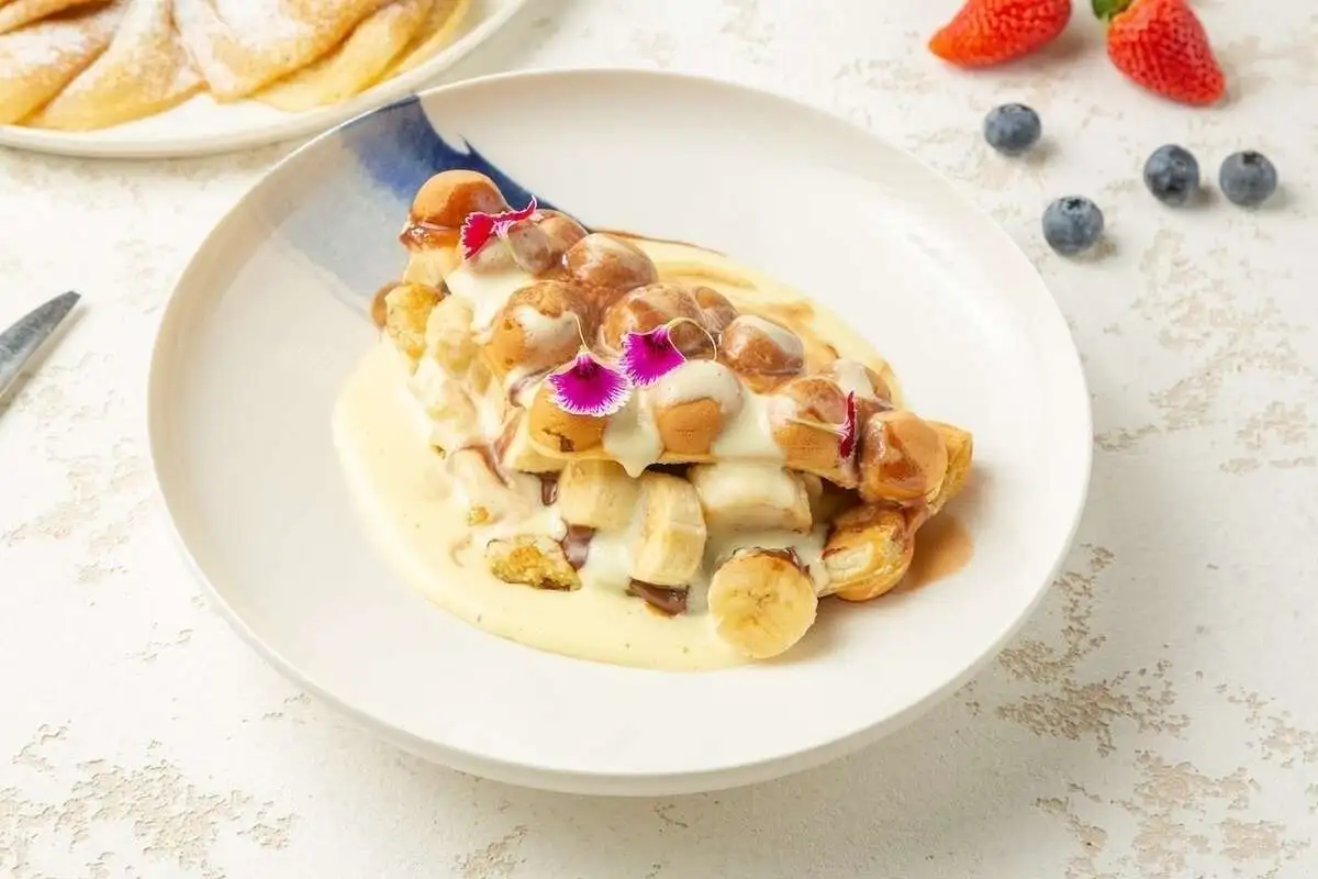 Вафля с нутеллой, бананом, шоколадом