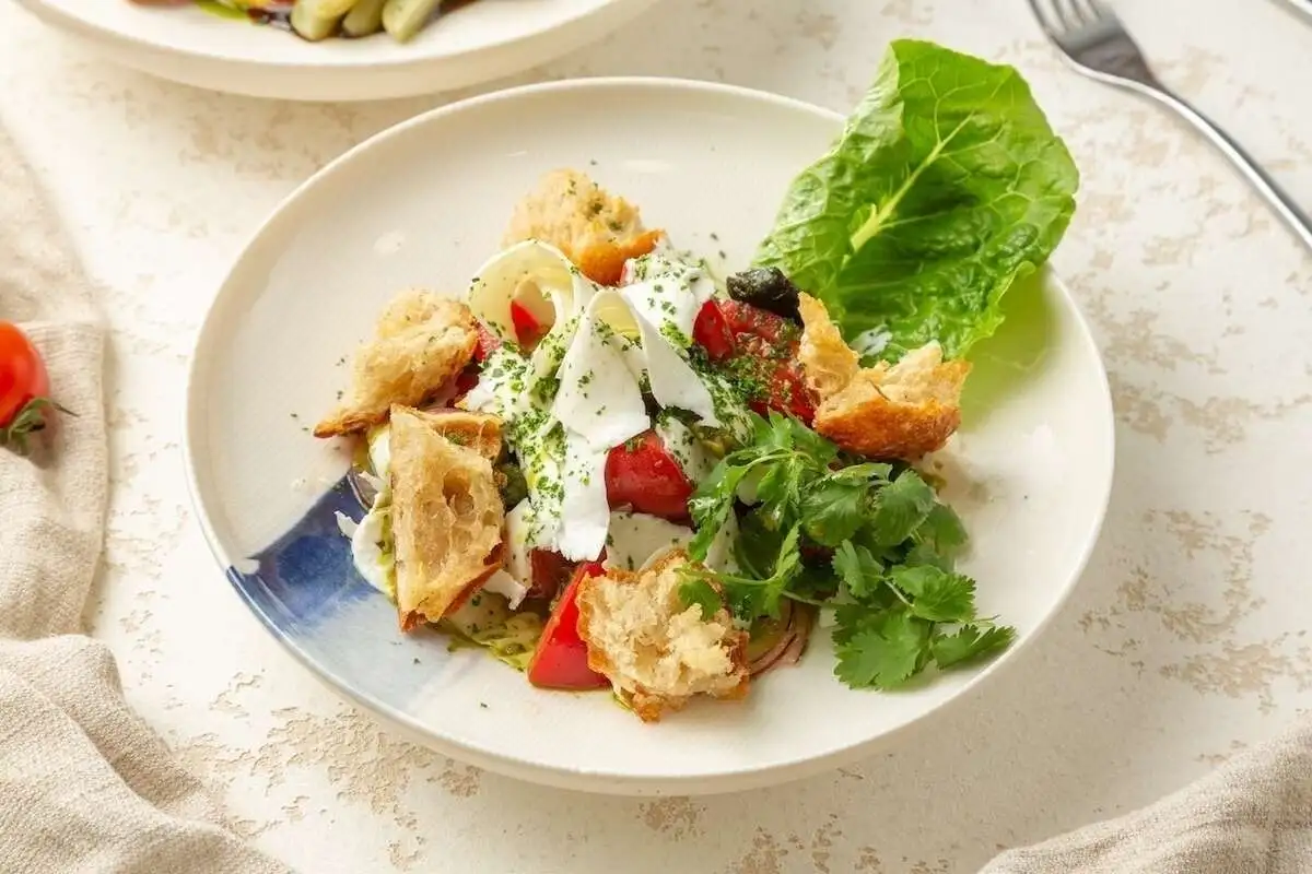 Салат с томатами