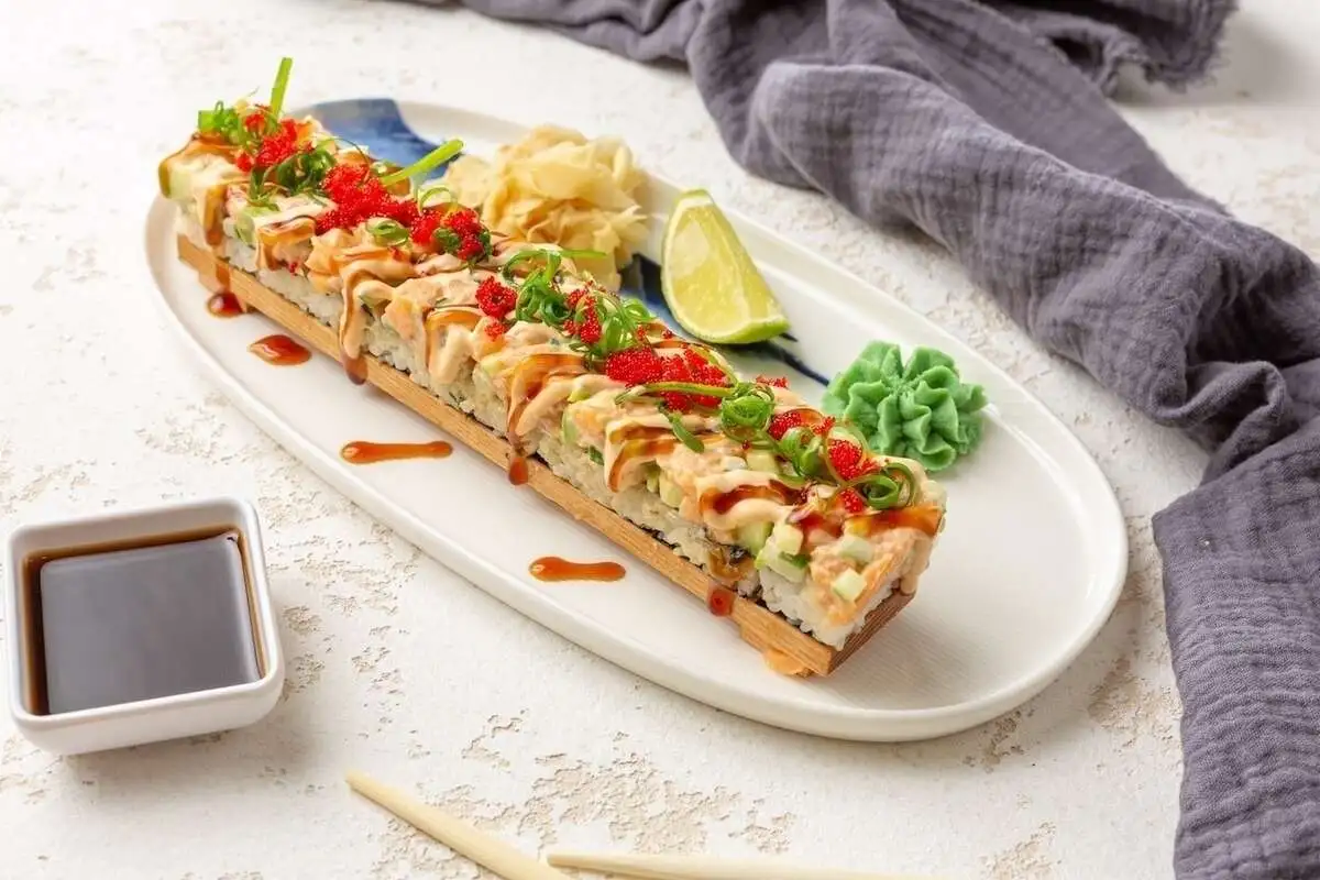 Оши Джуси с лососем